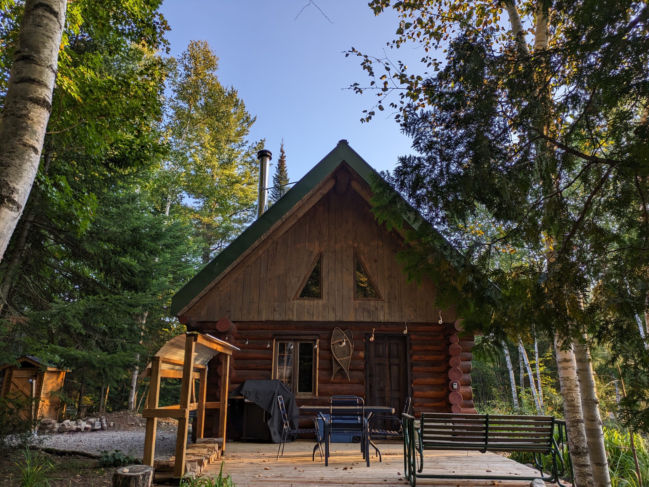 Location de cabine dans les Laurentides : peut-on organiser un séjour de groupe ?