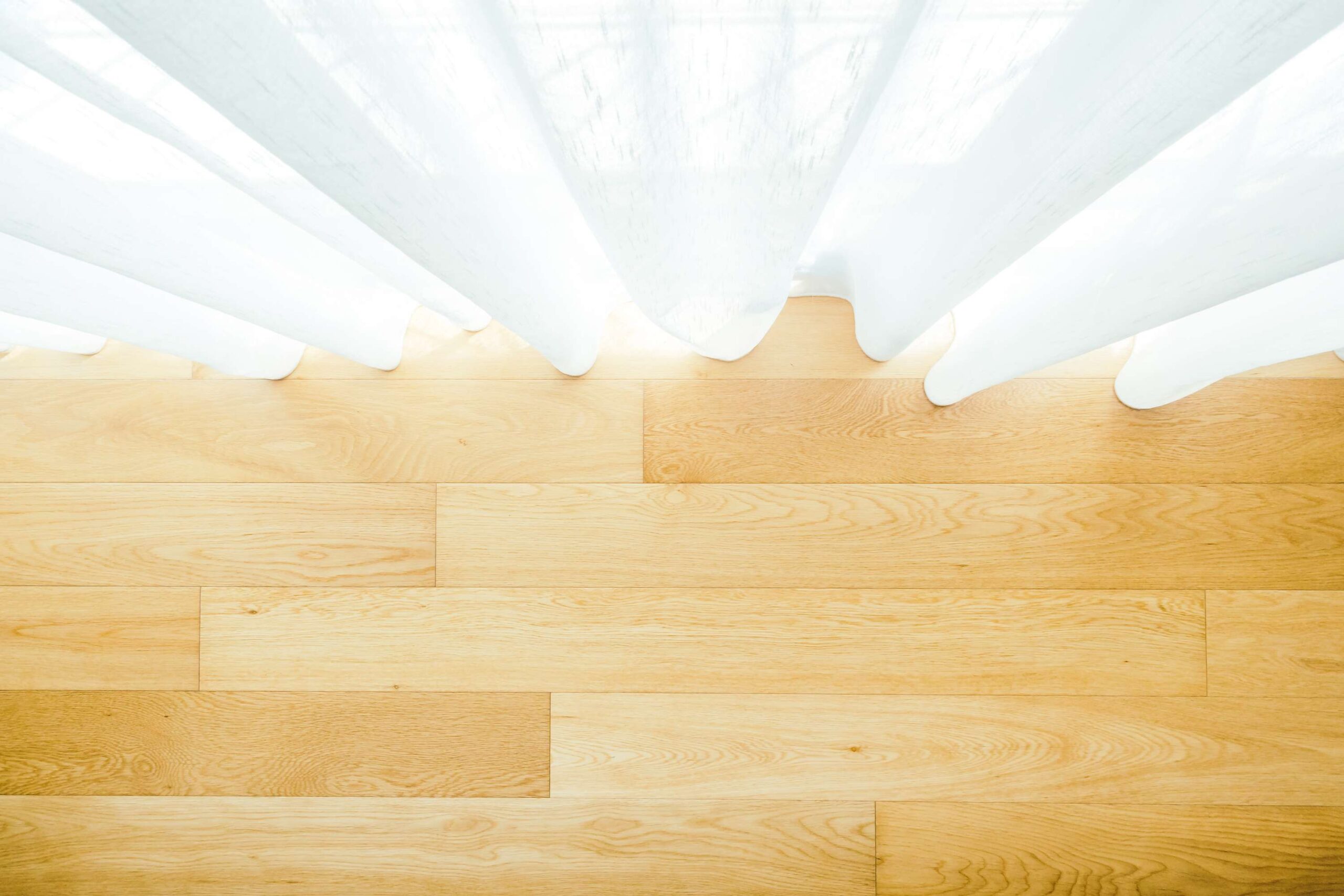 Plancher flottant à Gatineau : les tendances actuelles en rénovation intérieure