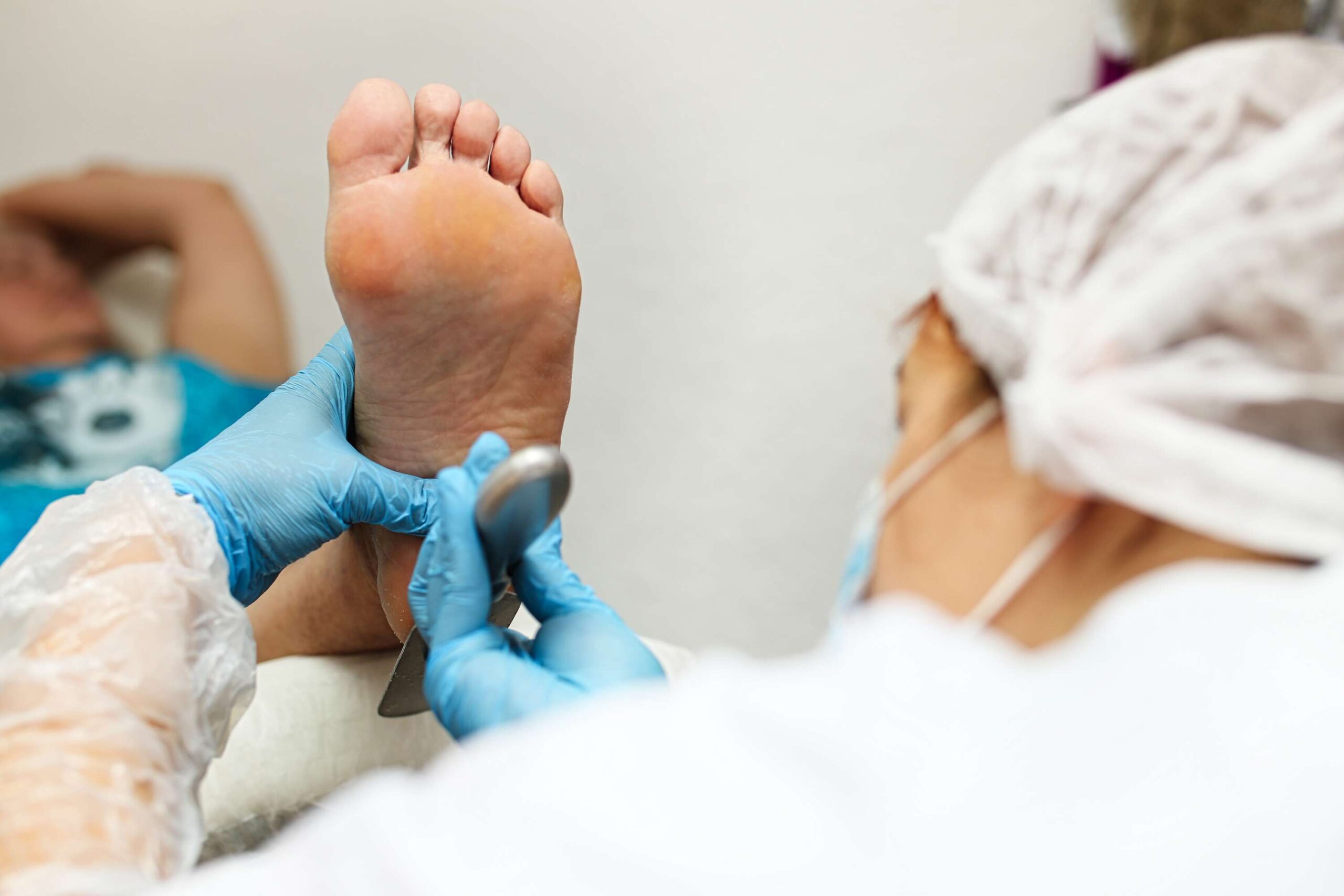 Prévenir les complications du diabète grâce aux soins des pieds à Montréal