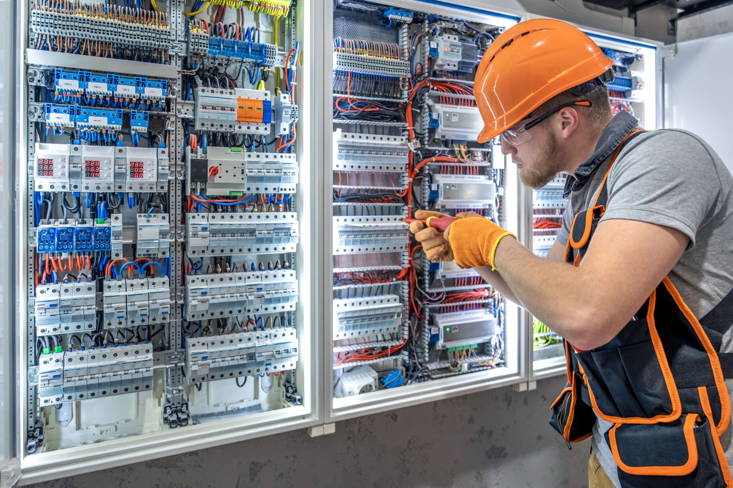 commercial electrician in Ottawa