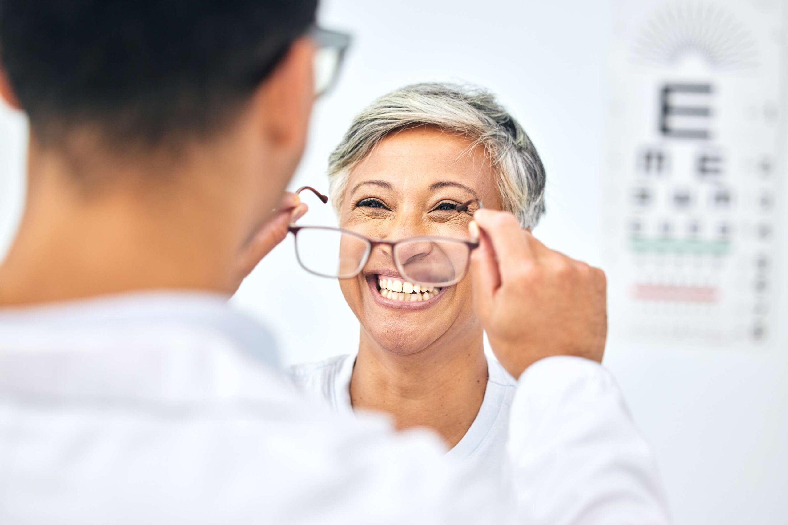 Eye exam in Gatineau: how often should you book one depending on your age?