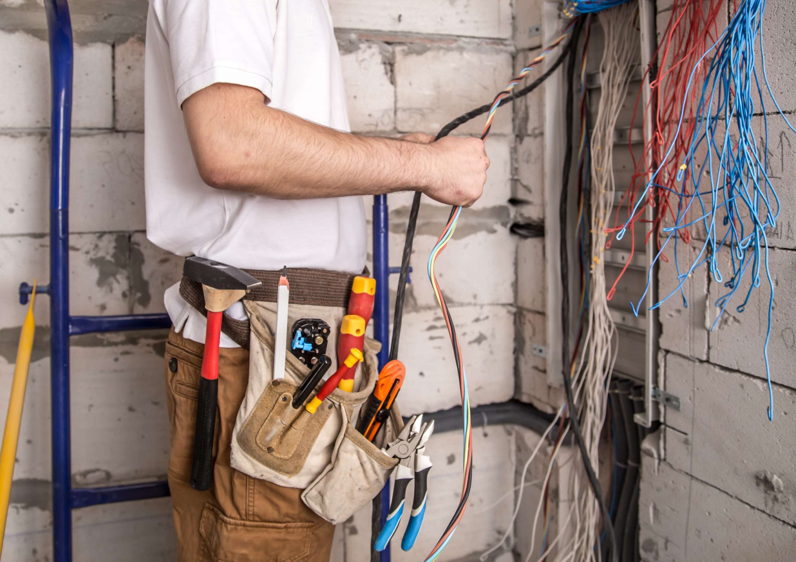 Why Homebuyers Should Consult a Residential Electrician in Ottawa Before Closing a Deal