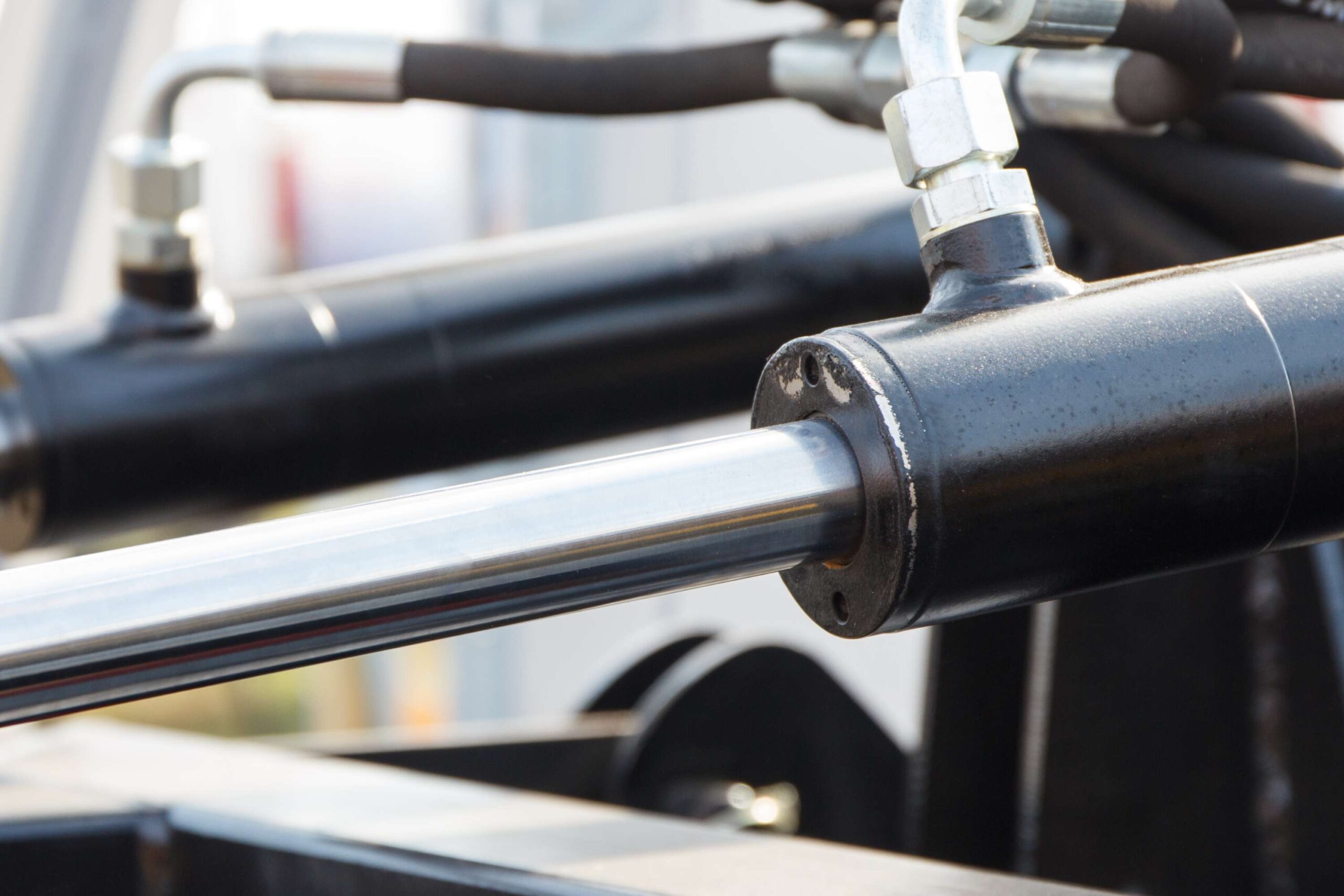 Qui offre la réparation hydraulique à Gatineau la plus fiable pour les équipements lourds ?